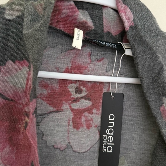 Plus Size Cardigan Plus Size Cardigan - Picture 4 of 9